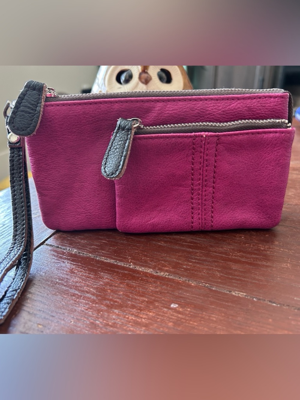 3/25 $ 🛒 Women’s Fushia Pink Multi-compartment Wristlet/ Wallet